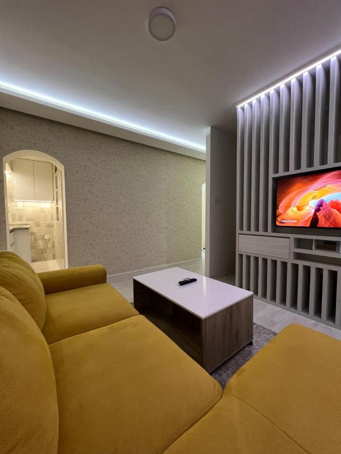 Appartement Center Deluxe Studio à Nikšić Extérieur photo